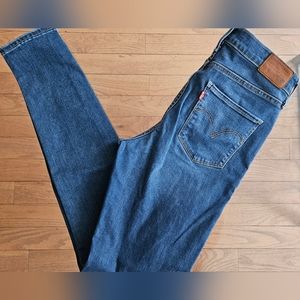 Women's Levi's 720 Super Skinny Size 28